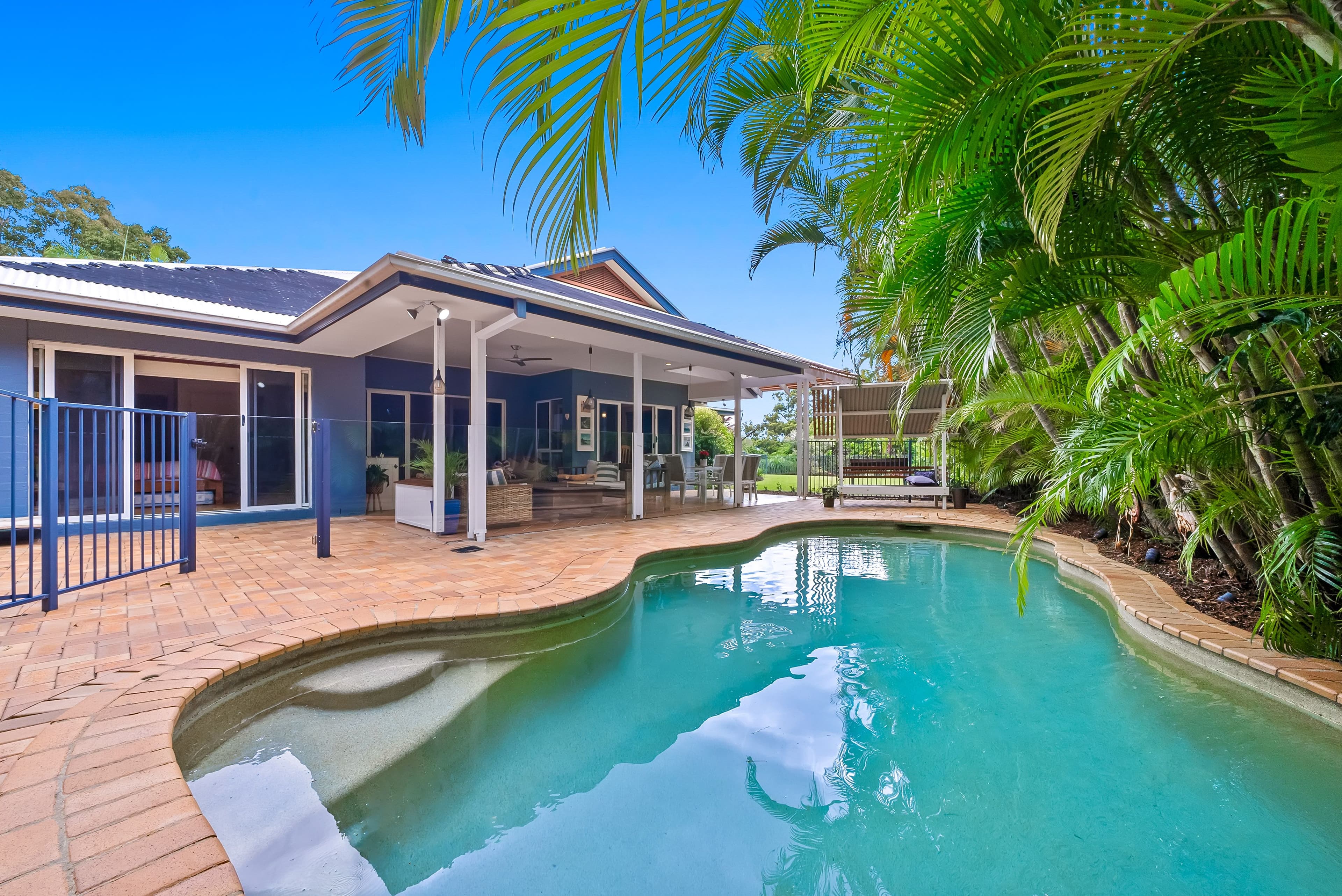 8 Forest Drive, Elanora QLD 4221, Elanora - Thumbnail 2
