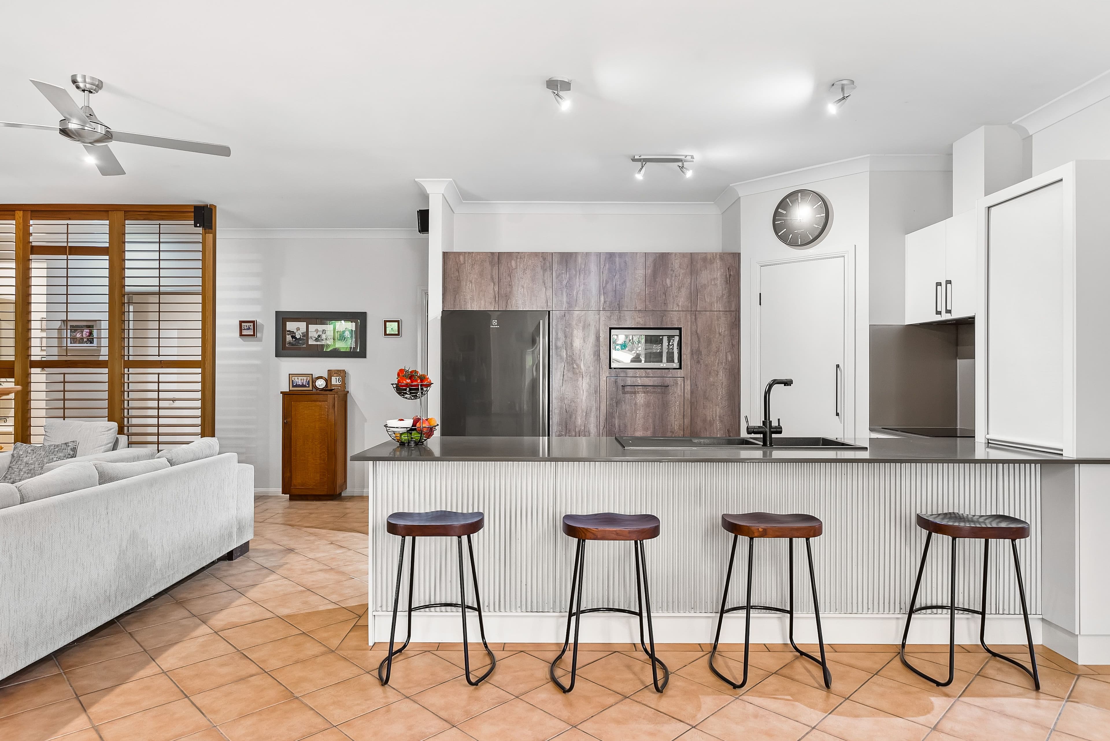 8 Forest Drive, Elanora QLD 4221, Elanora - Thumbnail 5