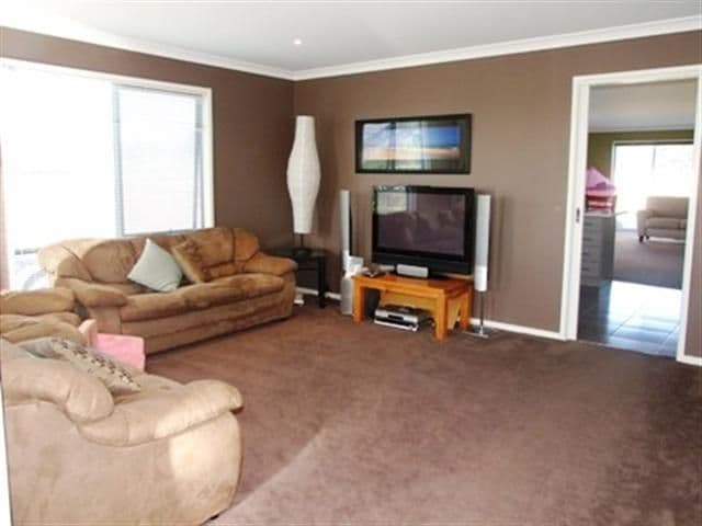 13 Rosella Grove, COWES VIC 3922, Cowes - Thumbnail 4