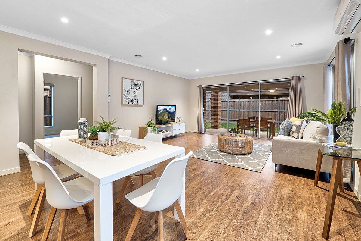 12 Compton Way, Clyde North VIC 3978, Clyde North - Thumbnail 8