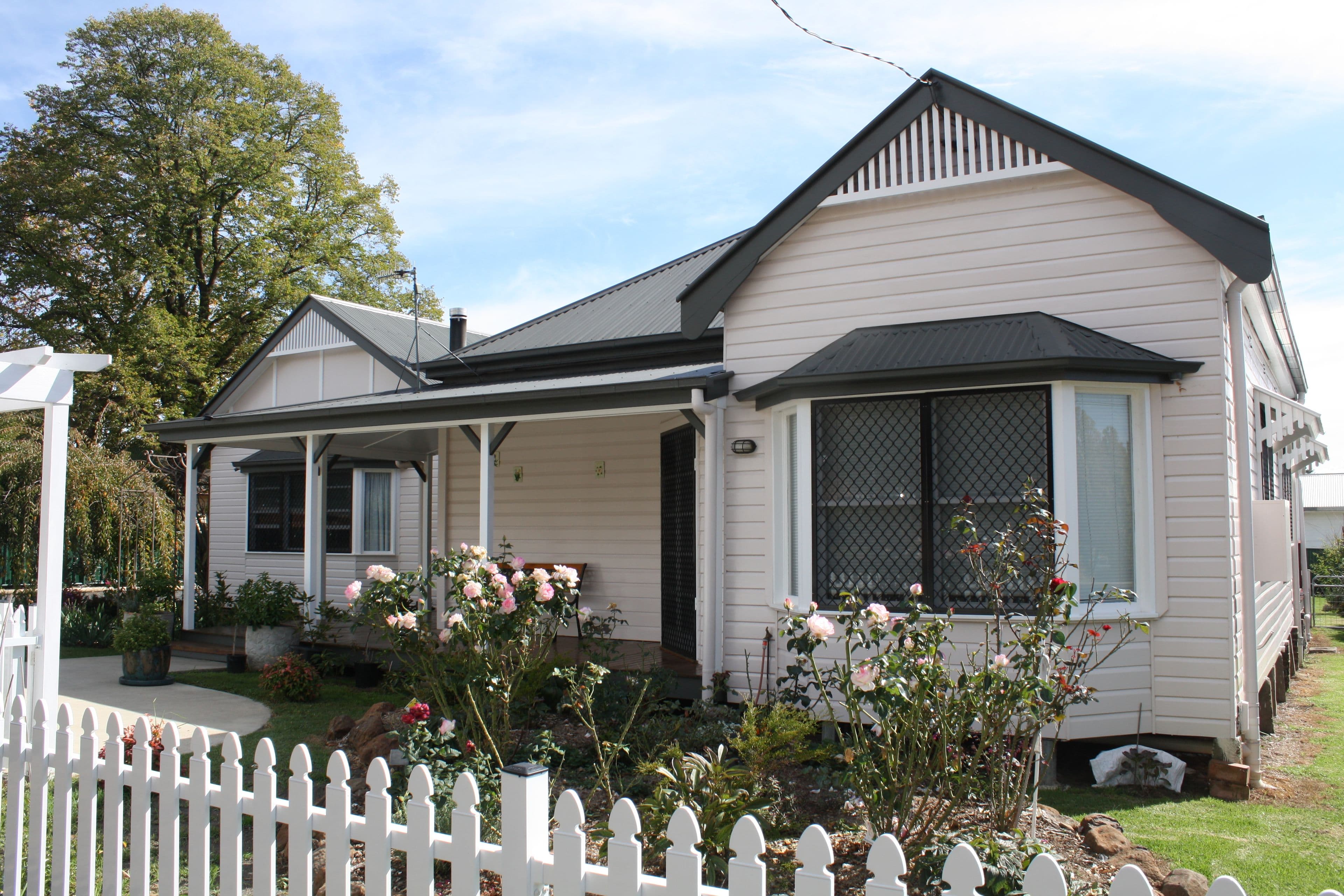 Glen Innes NSW 2370, Glen Innes - Image 1
