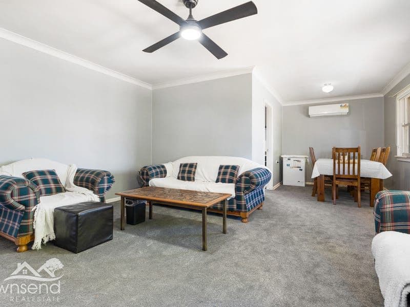 76 Kingsford Drive, Point Cook - Thumbnail 2