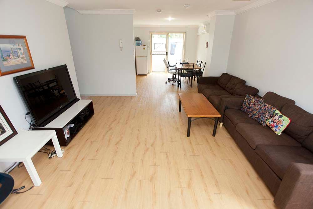 126 Klumpp Road, Upper Mount Gravatt QLD 4122, Upper Mount Gravatt - Thumbnail 5