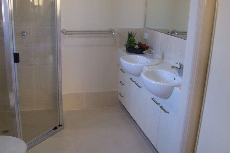 2 Chairmans Close, JONES HILL QLD 4570, Jones Hill - Thumbnail 3