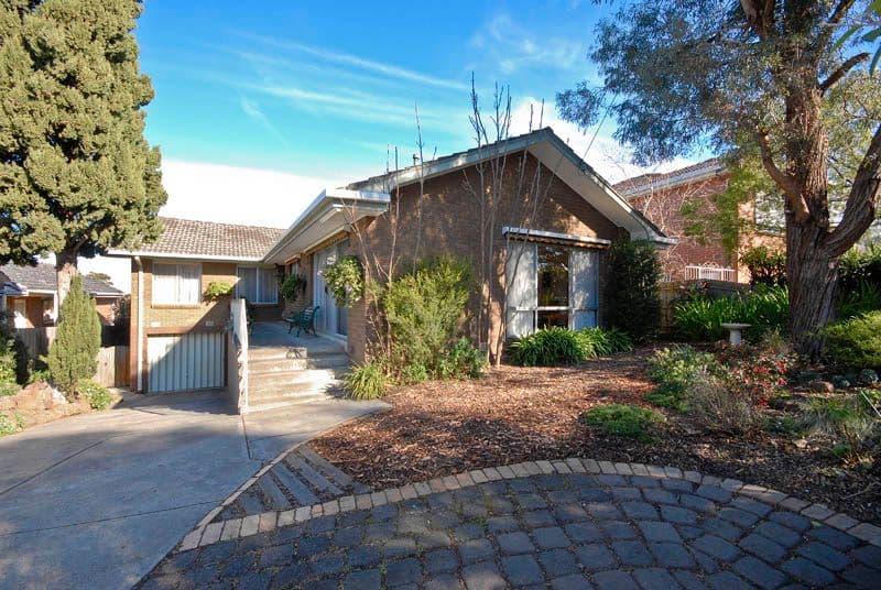 4 Hanke Road, DONCASTER VIC 3108, Doncaster - Thumbnail 2