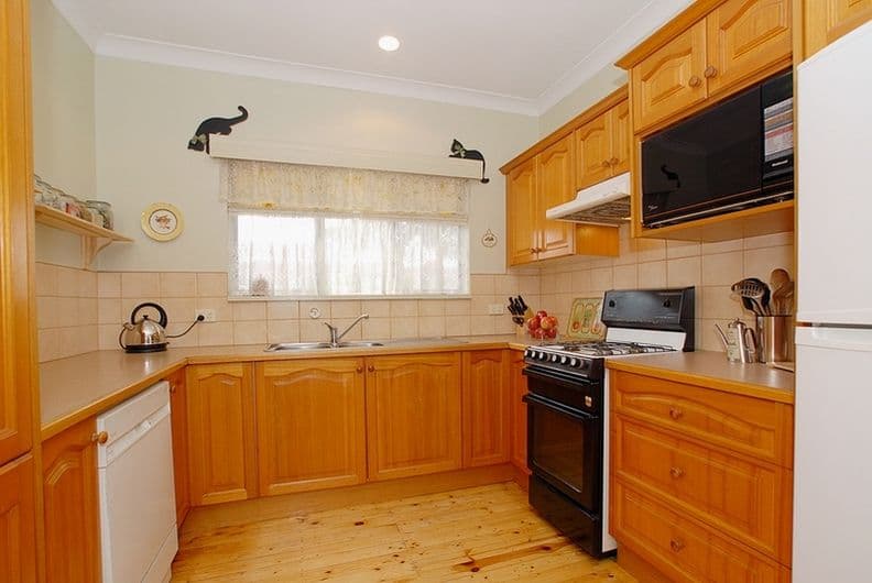 1  Edward Street,, CHELTENHAM VIC 3192, Cheltenham - Thumbnail 2