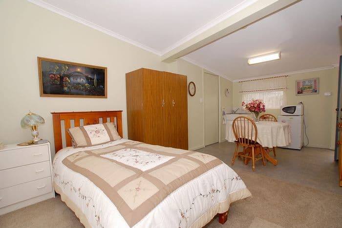 1  Edward Street,, CHELTENHAM VIC 3192, Cheltenham - Thumbnail 4