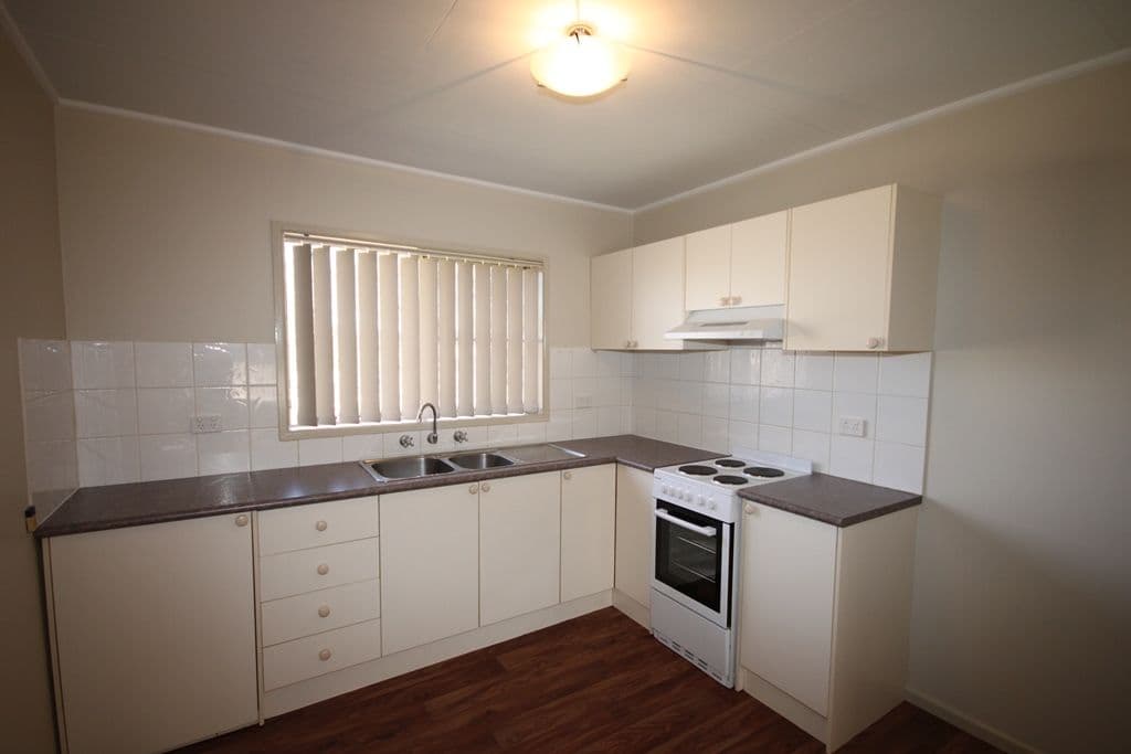 2 Vera Street, TAMWORTH NSW 2340, South Tamworth - Thumbnail 2