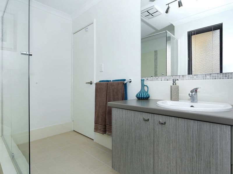 1 Greco Lane, CAVERSHAM WA 6055, Caversham - Thumbnail 8