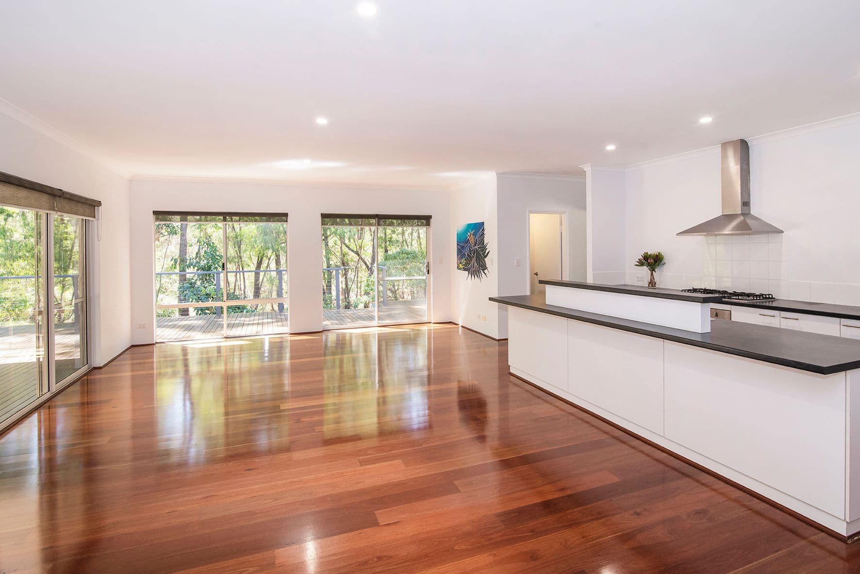 8 Honeysuckle Glen, Cowaramup WA 6284, Cowaramup - Thumbnail 2