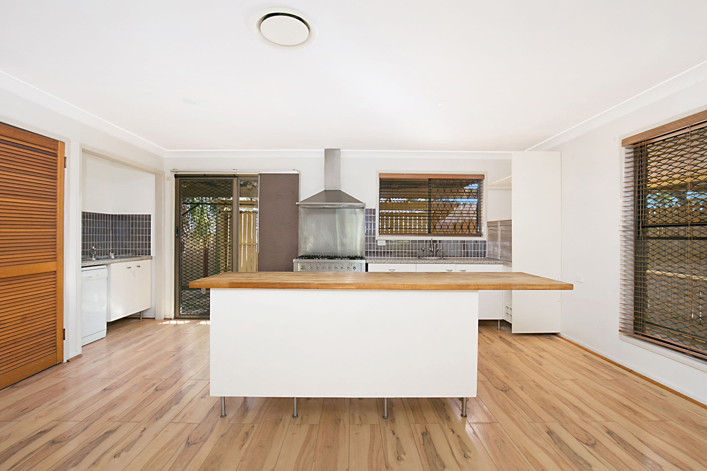 2 Oregon Drive, Shailer Park QLD 4128, Shailer Park - Thumbnail 2