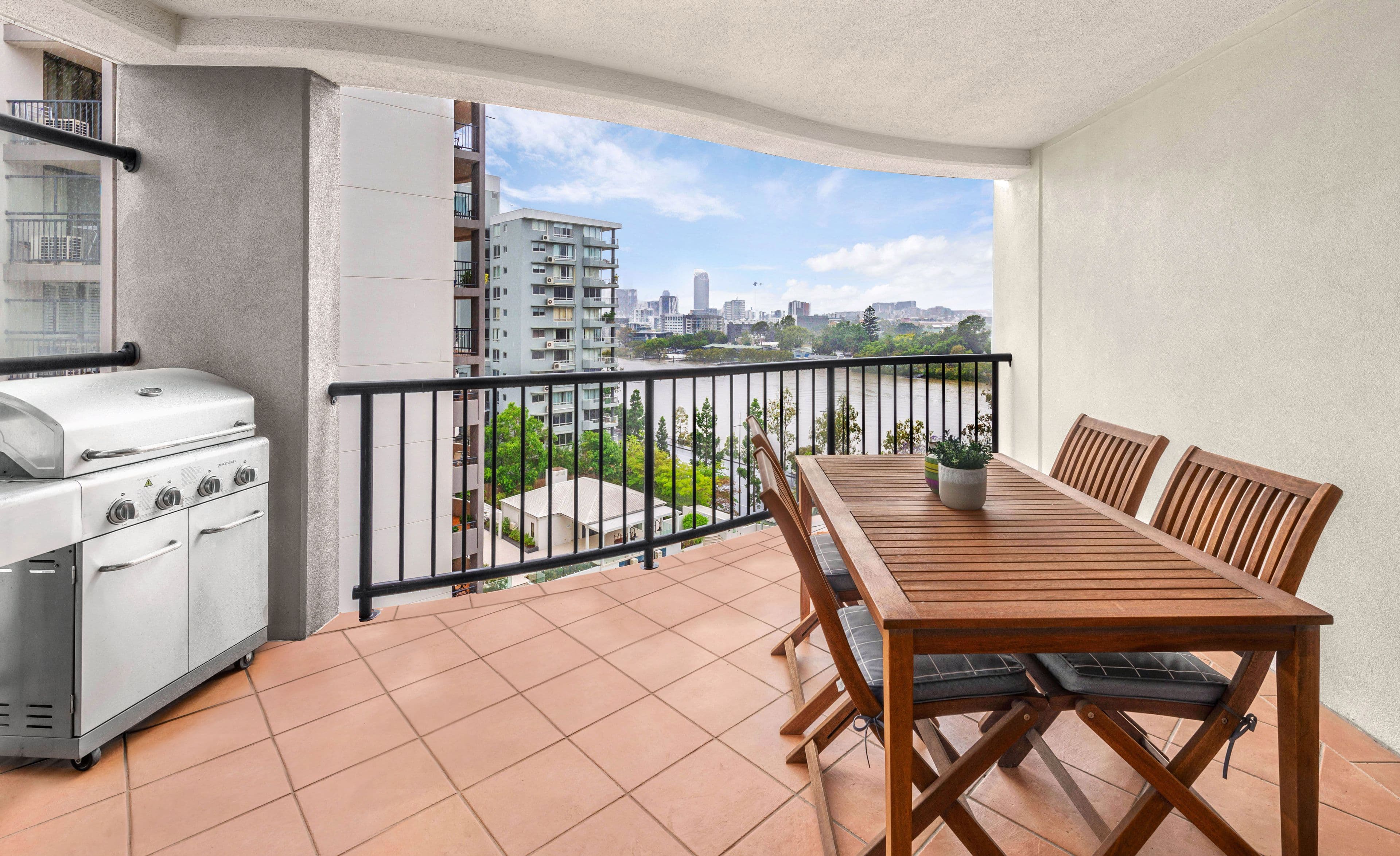11 Chasely Street, Auchenflower QLD 4066, Auchenflower - Thumbnail 2