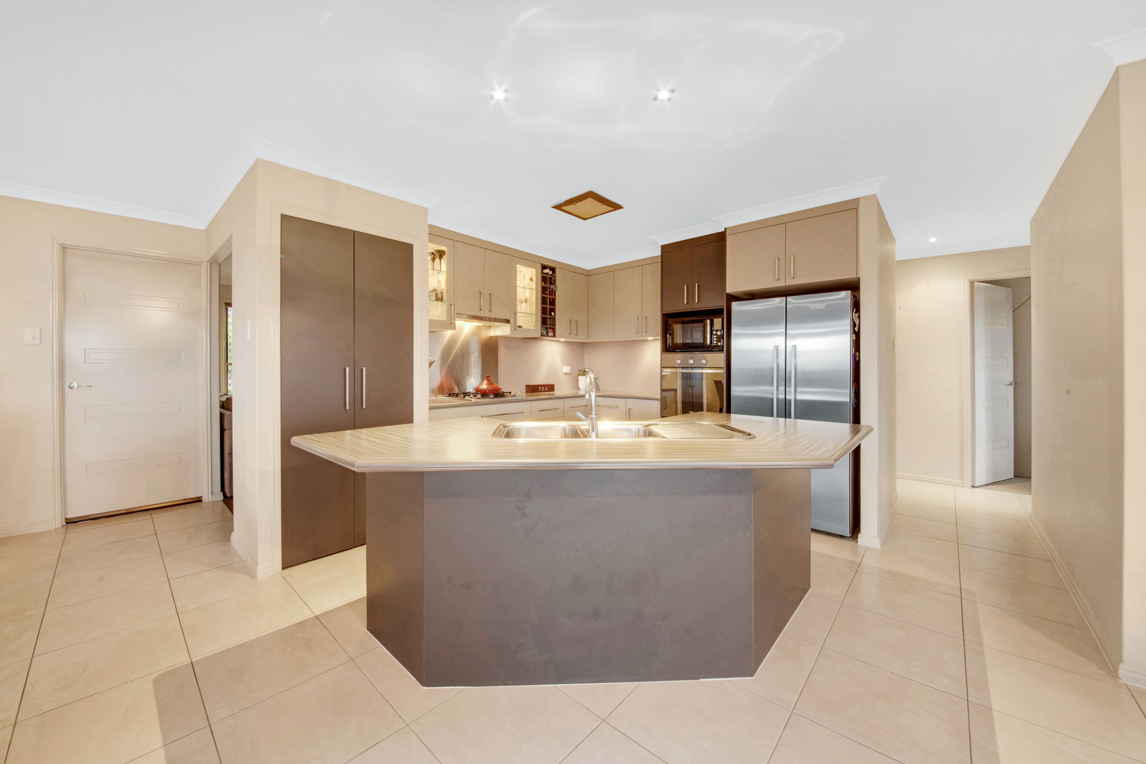11 Julius Crescent, Clinton QLD 4680, Clinton - Thumbnail 3