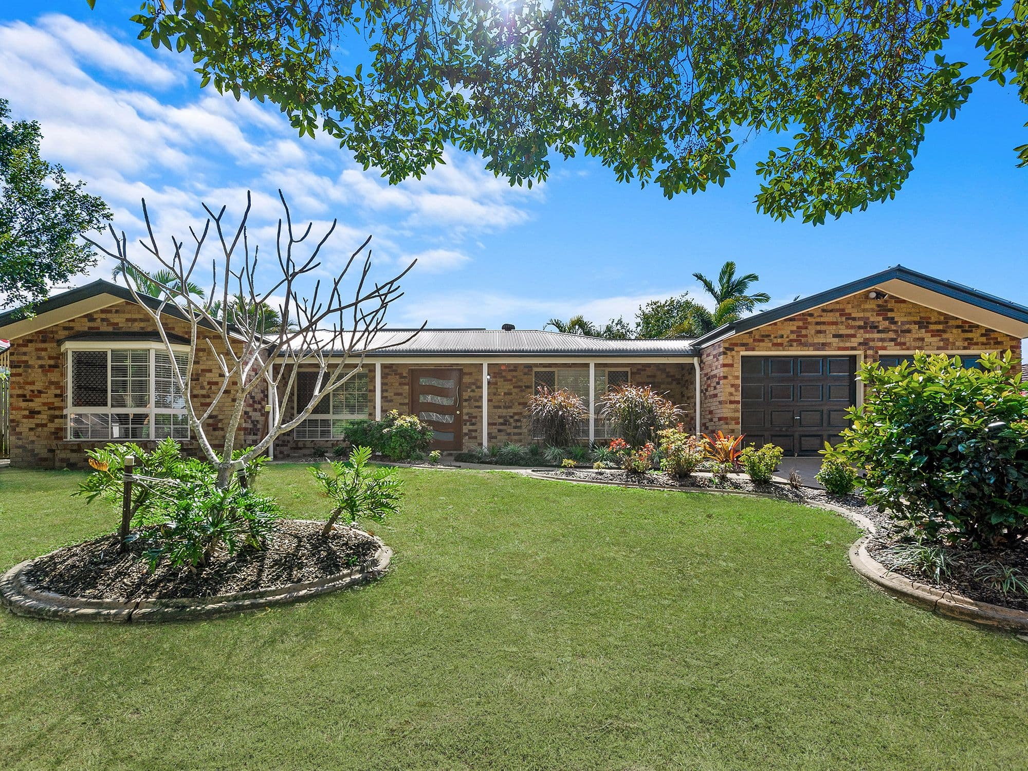 11 Oxford Crescent, Bridgeman Downs QLD 4035, Bridgeman Downs - Image 1