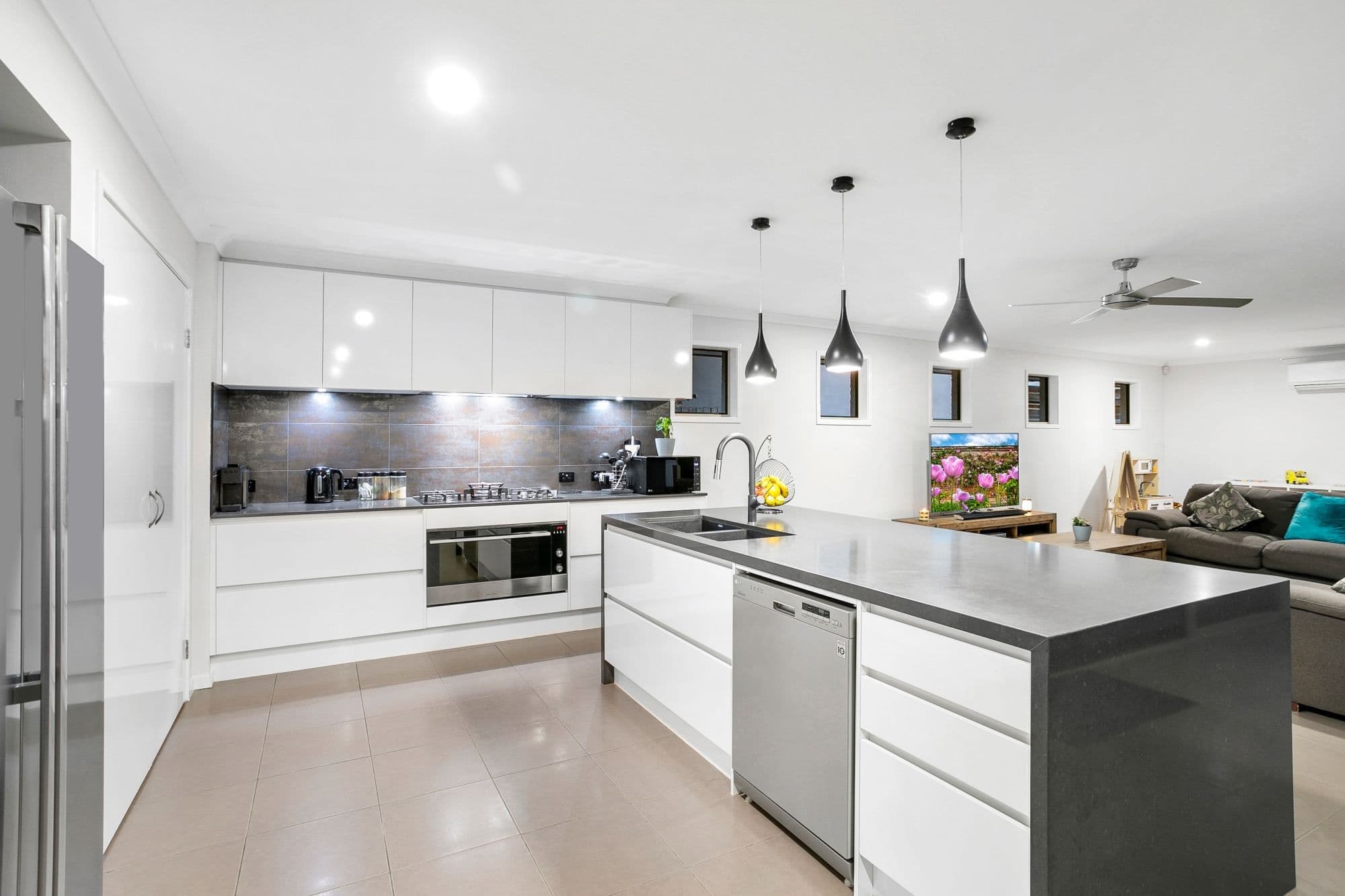 17 Staghorn Parade, North Lakes QLD 4509, North Lakes - Thumbnail 6