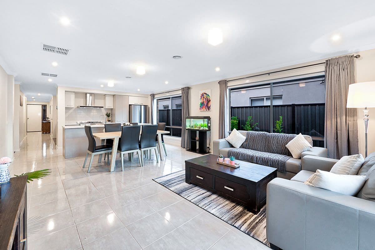 36 Burford Way, Cranbourne North VIC 3977, Cranbourne North - Thumbnail 3
