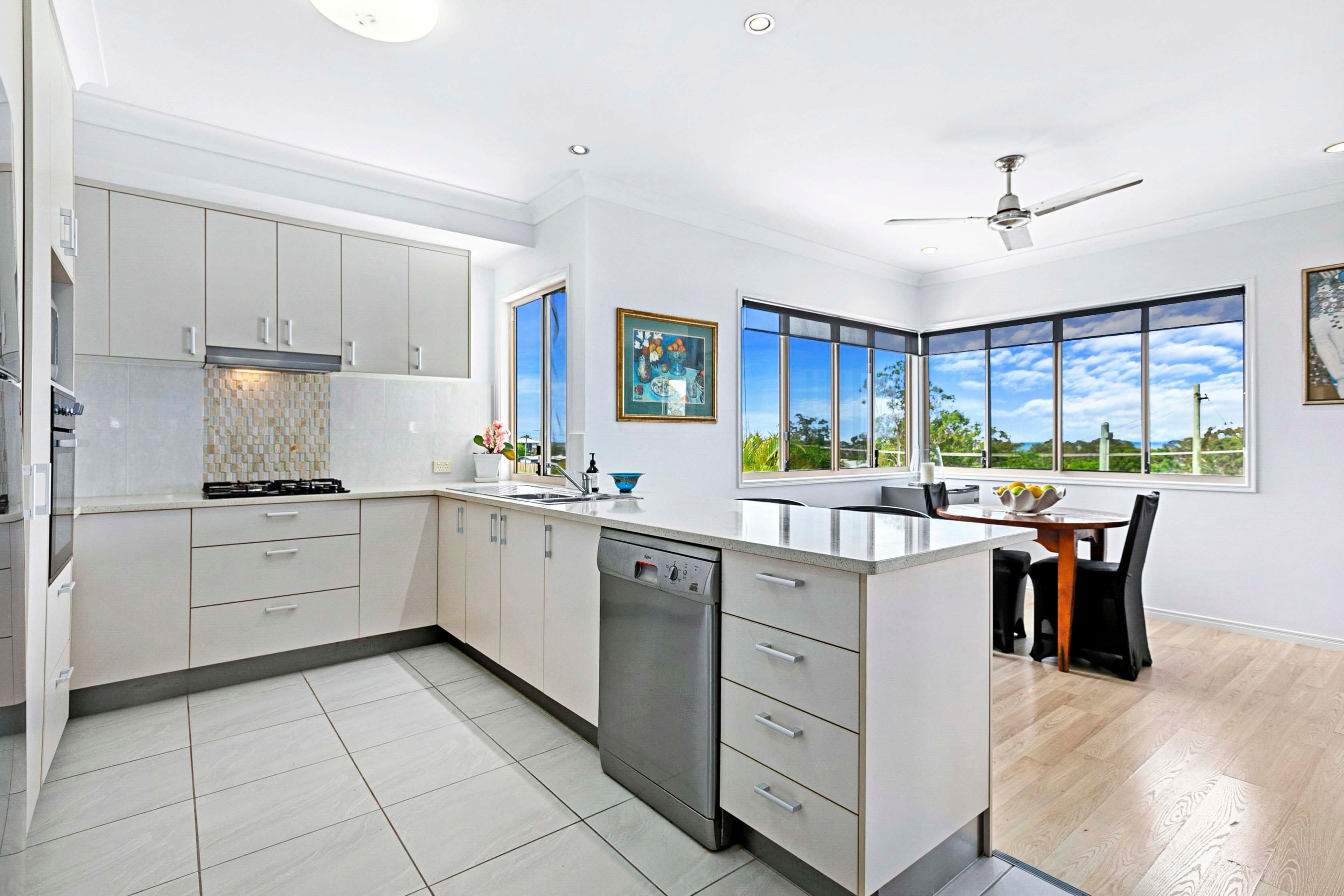9 Joycelyn Terrace, River Heads QLD 4655, River Heads - Thumbnail 5