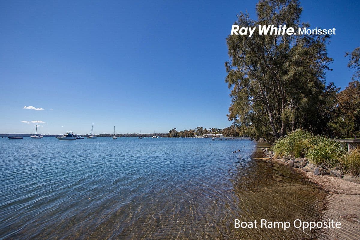 66 Grand Parade, Bonnells Bay - Image 1