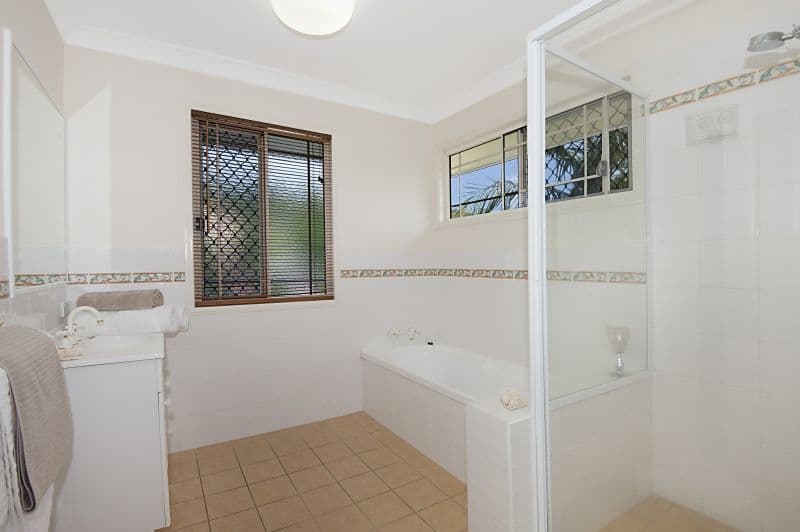 6 Thrower Drive, CURRUMBIN QLD 4223, Currumbin - Thumbnail 7