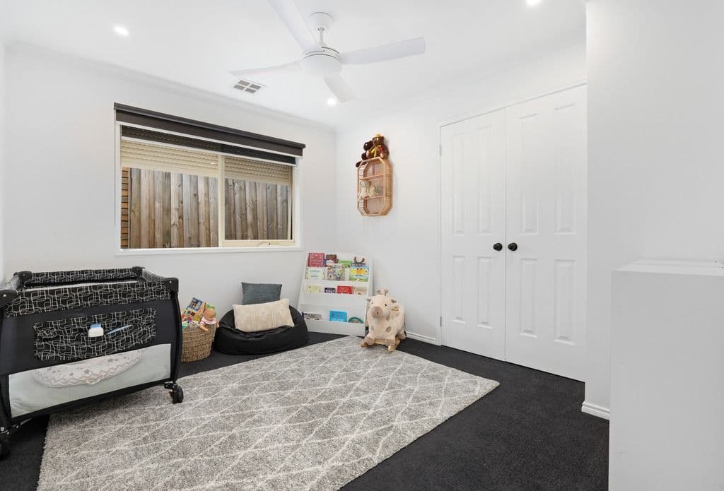13 Fairhaven Crescent, Hoppers Crossing VIC 3029, Hoppers Crossing - Thumbnail 8