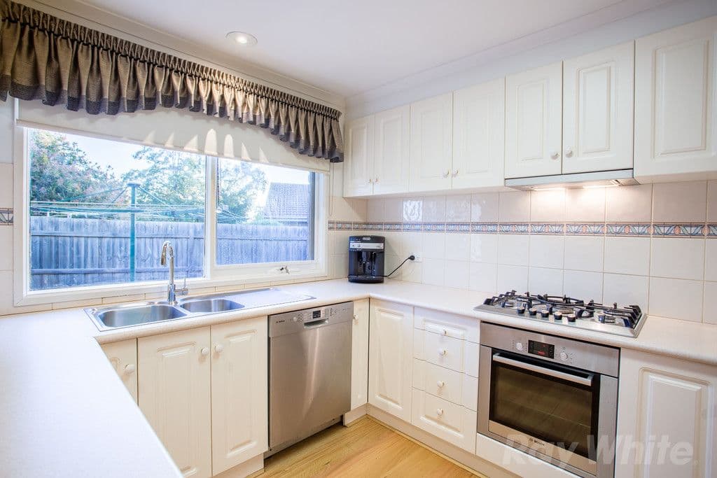 11 Kilborn Court, Mill Park VIC 3082, Mill Park - Thumbnail 2