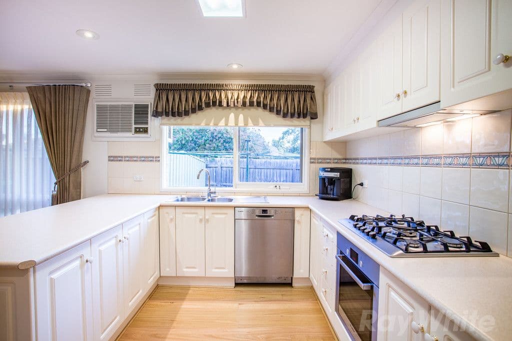 11 Kilborn Court, Mill Park VIC 3082, Mill Park - Thumbnail 3