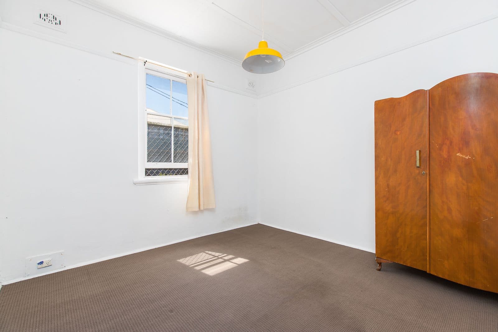 60 Parry Street, Cooks Hill - Thumbnail 3