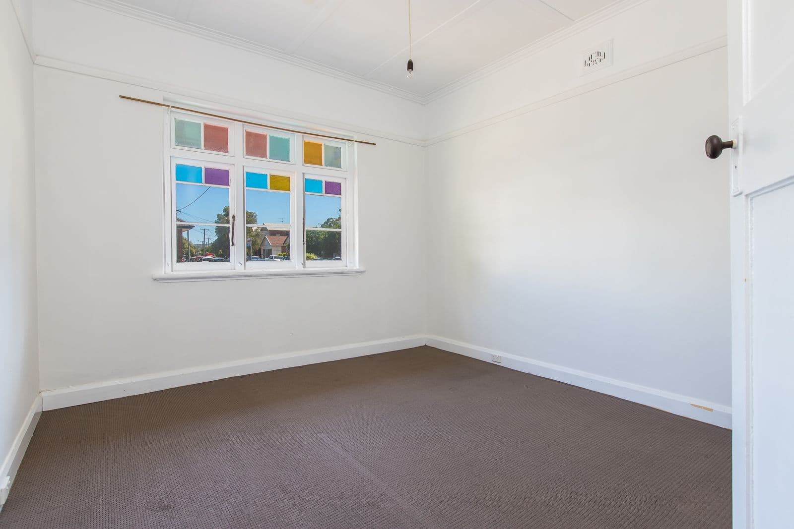 60 Parry Street, Cooks Hill - Thumbnail 4