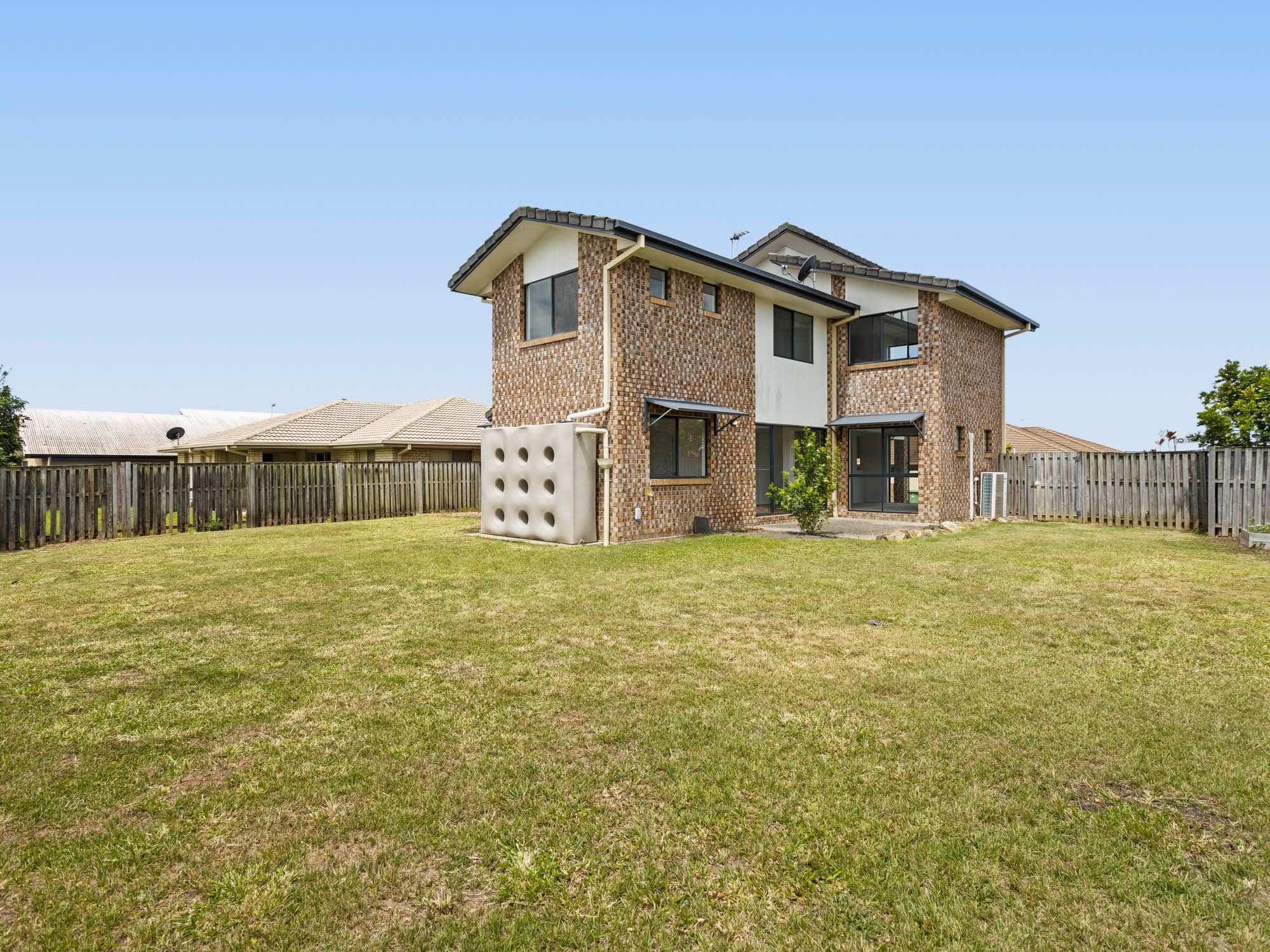 2 Stacer Street, Upper Coomera QLD 4209, Upper Coomera - Thumbnail 3