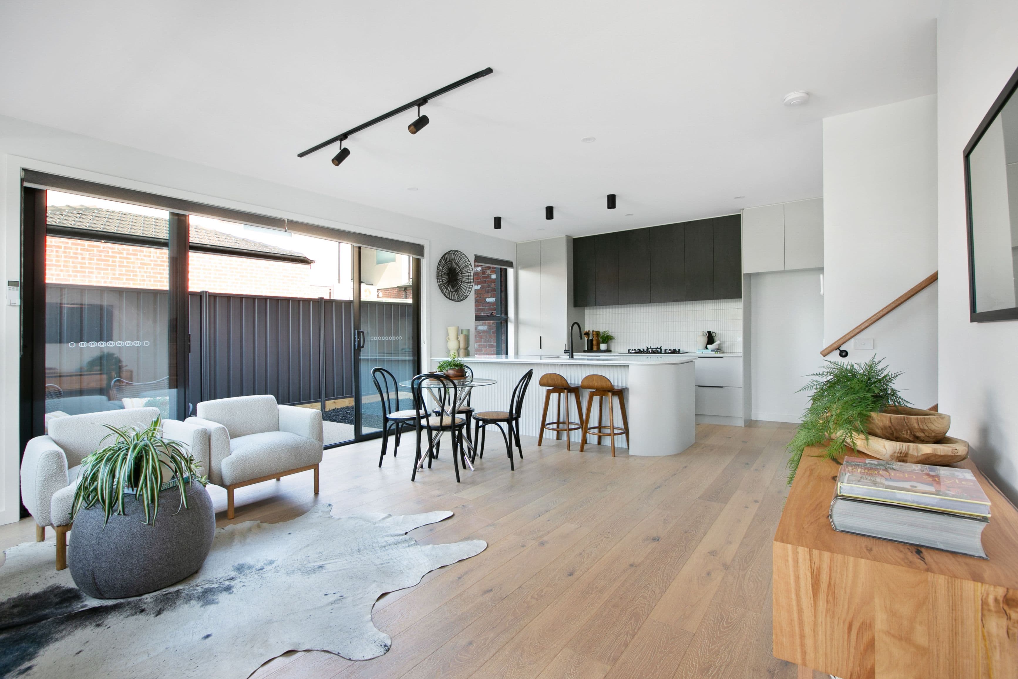 203 Purinuan Road, Reservoir VIC 3073, Reservoir - Thumbnail 2