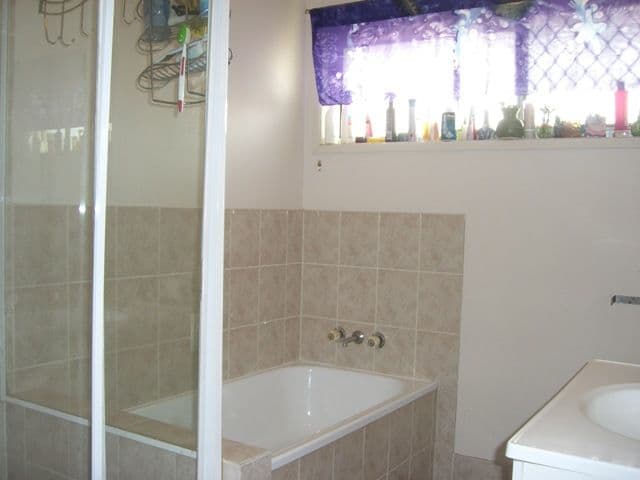17  Desgrand Street, ARCHERFIELD QLD 4108, Archerfield - Thumbnail 3
