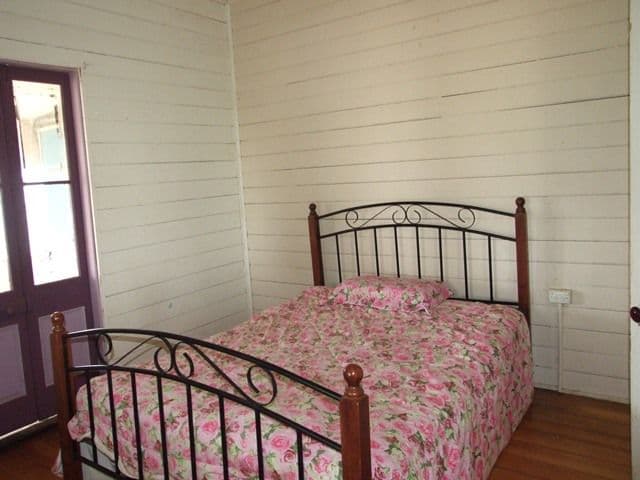 135 Ash Street, Barcaldine QLD 4725, Barcaldine - Thumbnail 2