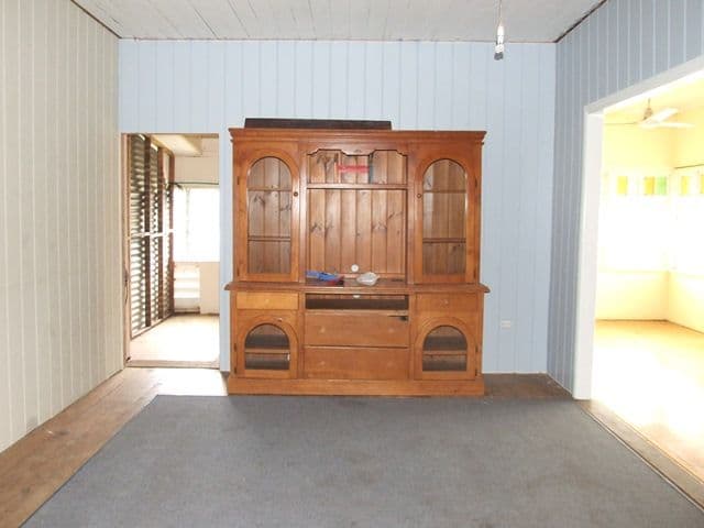 135 Ash Street, Barcaldine QLD 4725, Barcaldine - Thumbnail 3