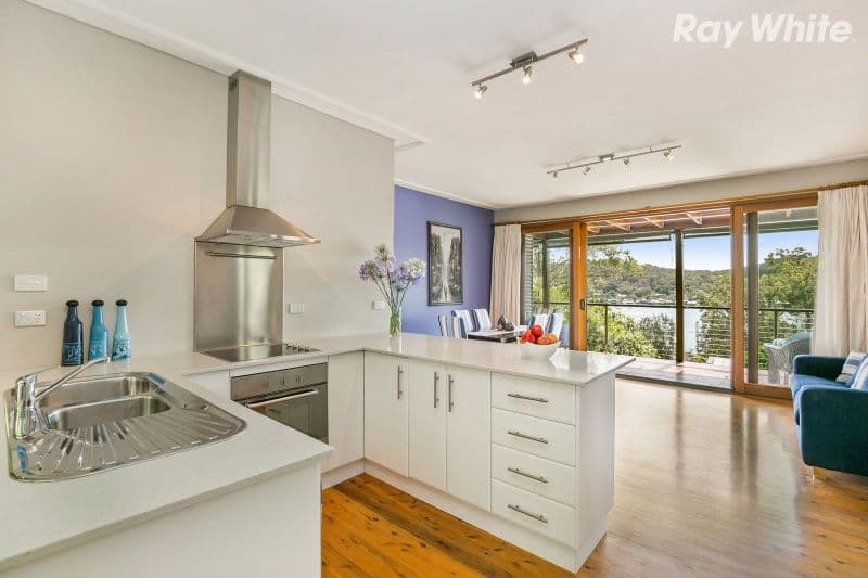 114 Heath Road, Pretty Beach - Thumbnail 2