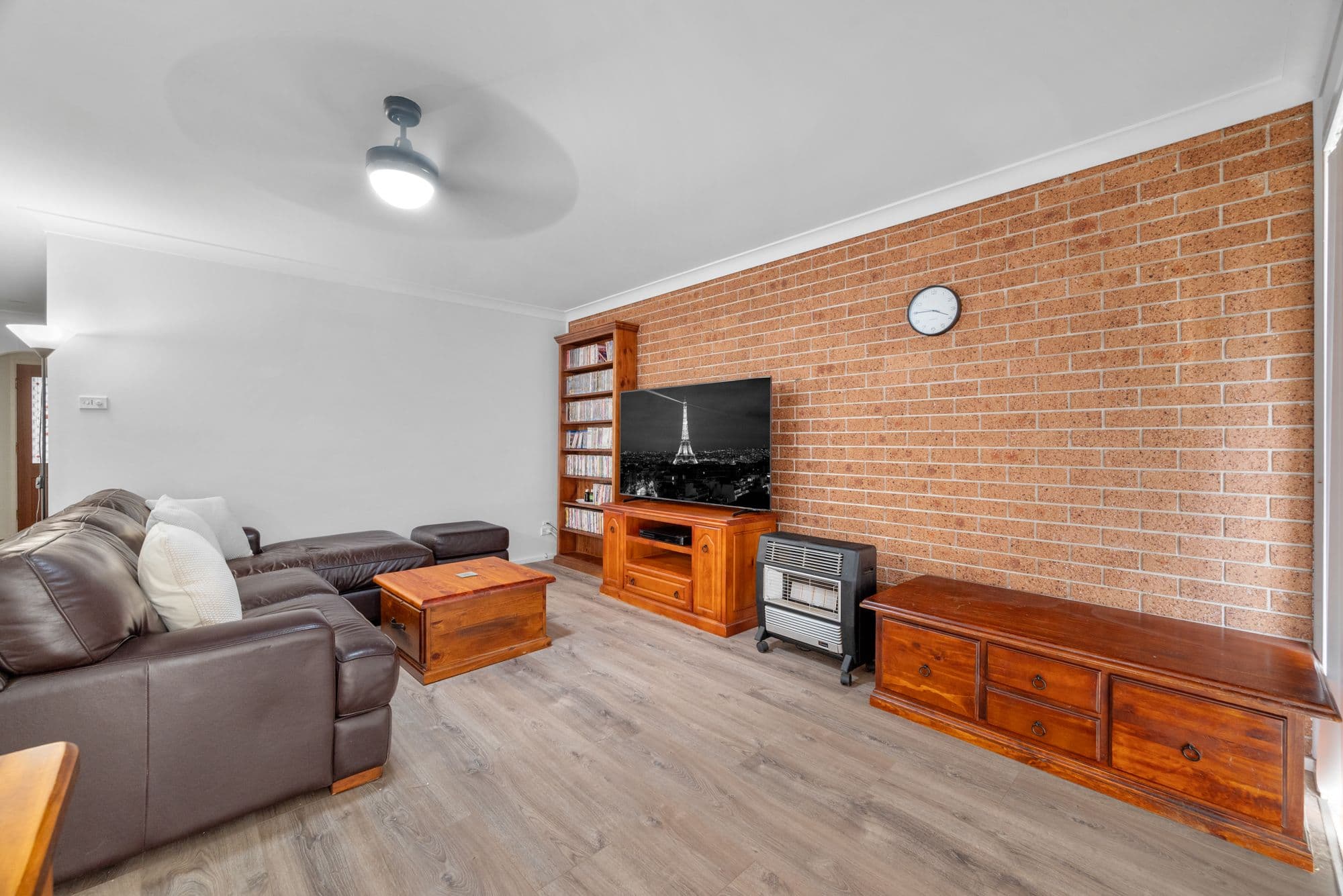 18 Day Place, Minto NSW 2566, Minto - Thumbnail 2