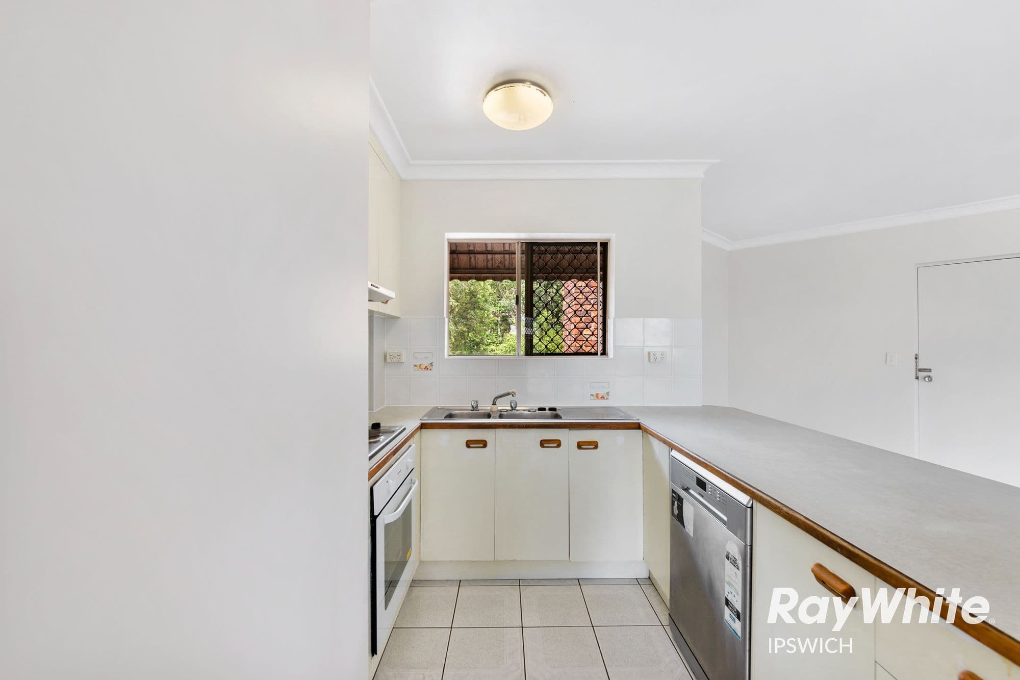 44 Bergin Street, Booval QLD 4304, Booval - Thumbnail 3