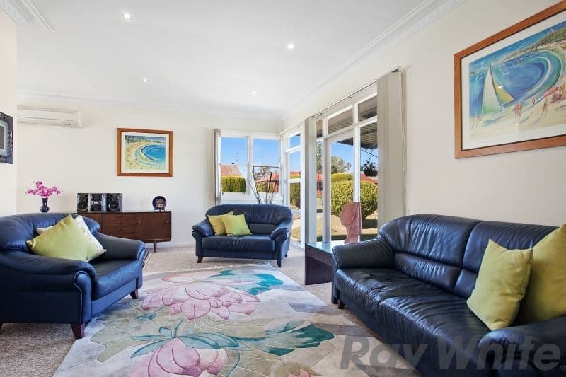 24 Compton Street, Rutherford - Thumbnail 2