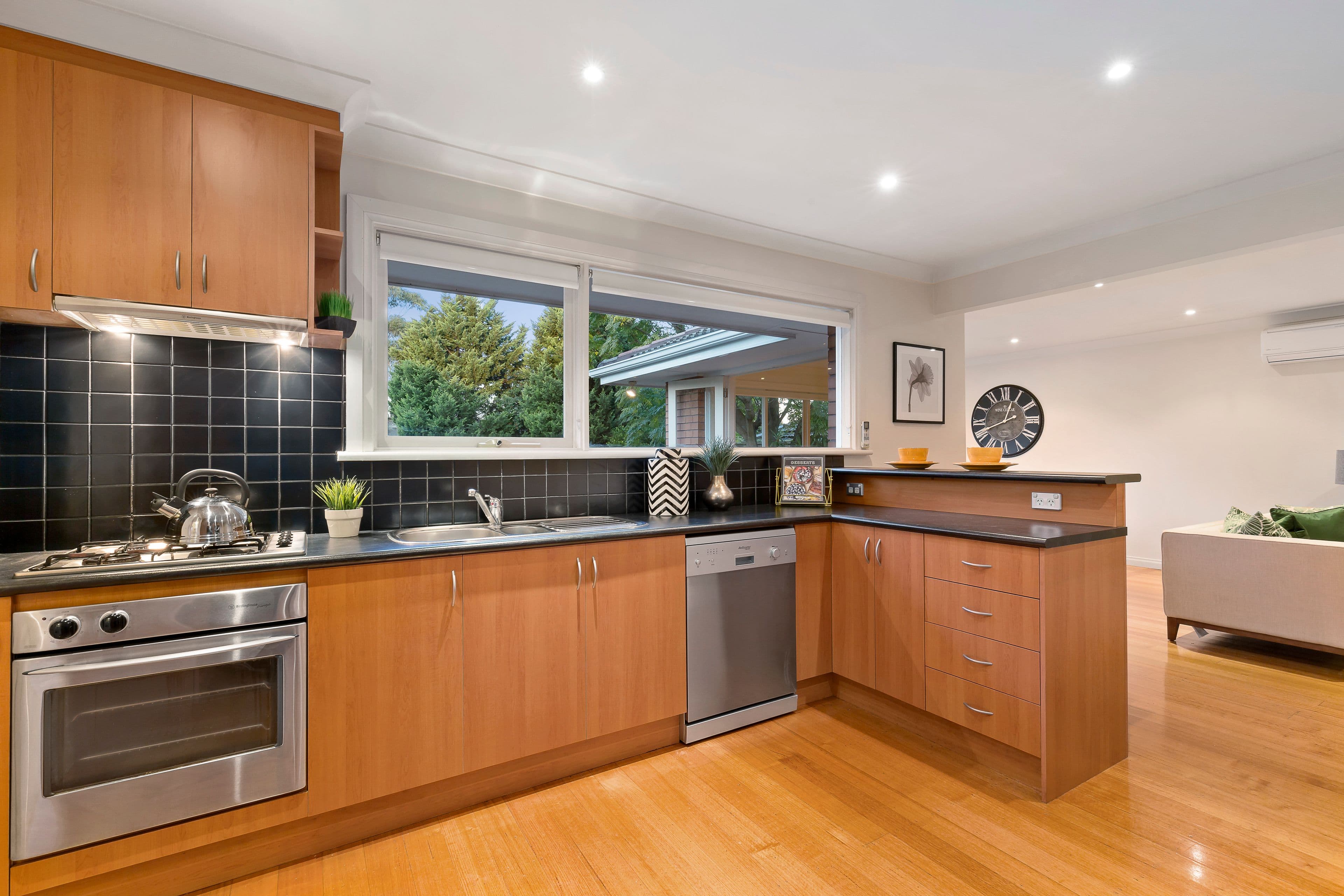 4 Ashby Court, Chadstone VIC 3148, Chadstone - Thumbnail 4