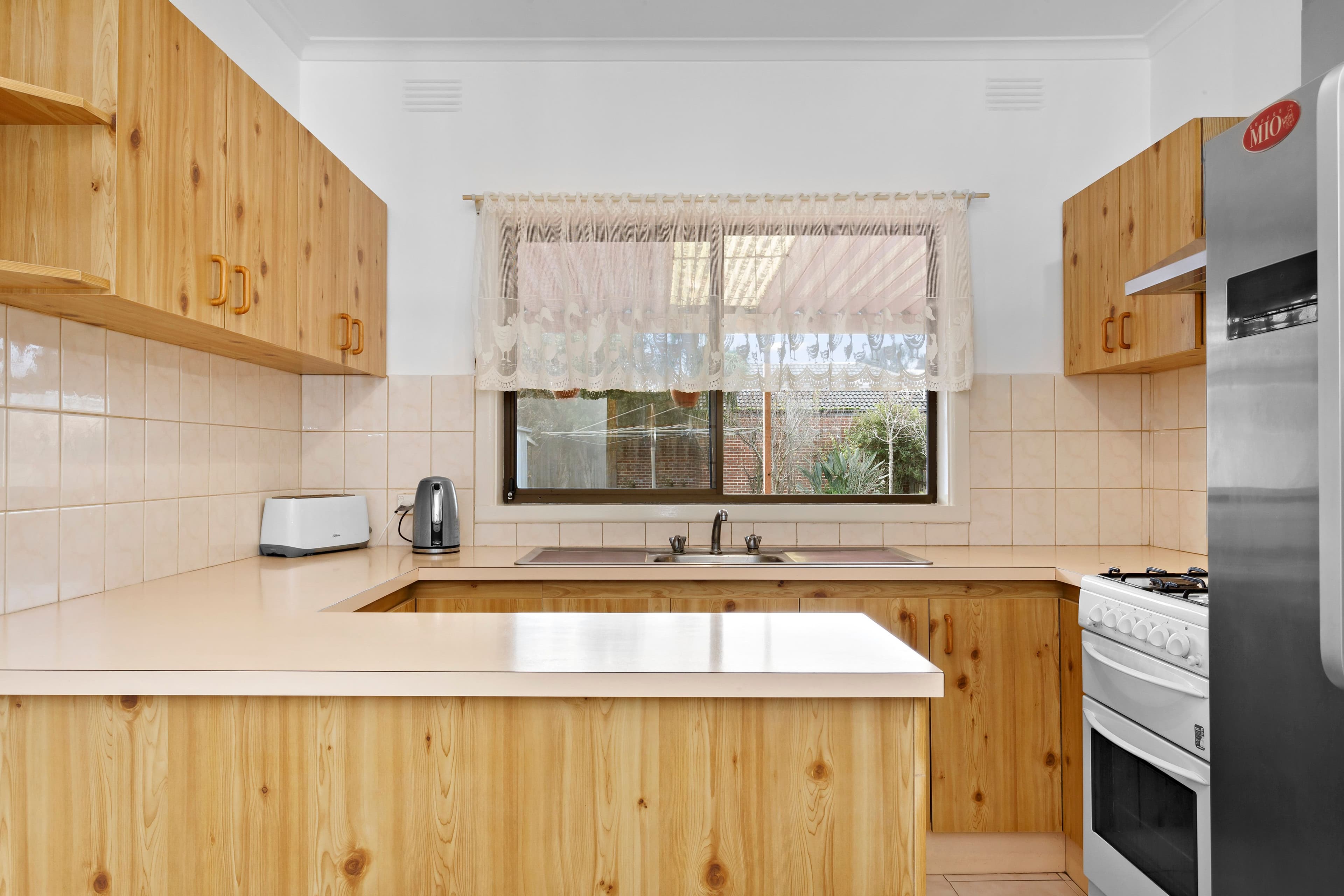 84 Mount View Road, Lalor VIC 3075, Lalor - Thumbnail 3