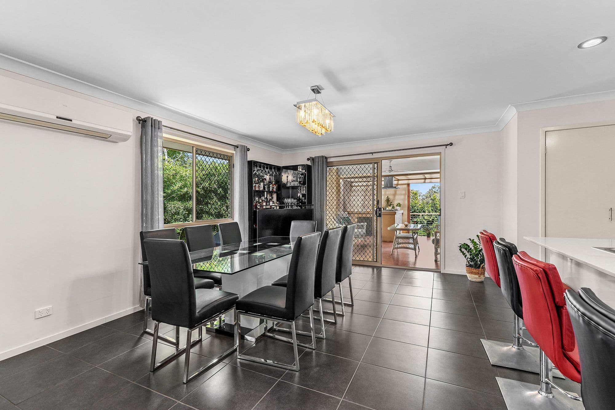 162 Graham Road, Bridgeman Downs QLD 4035, Bridgeman Downs - Thumbnail 4