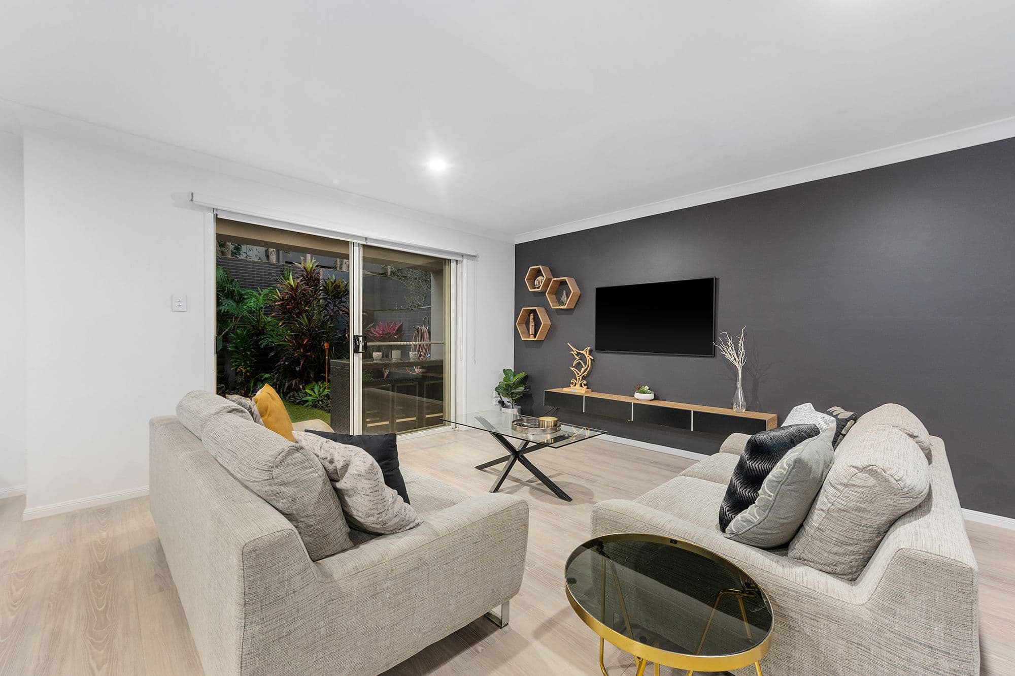 1-3 Carnarvon Court, Oxenford QLD 4210, Oxenford - Thumbnail 3