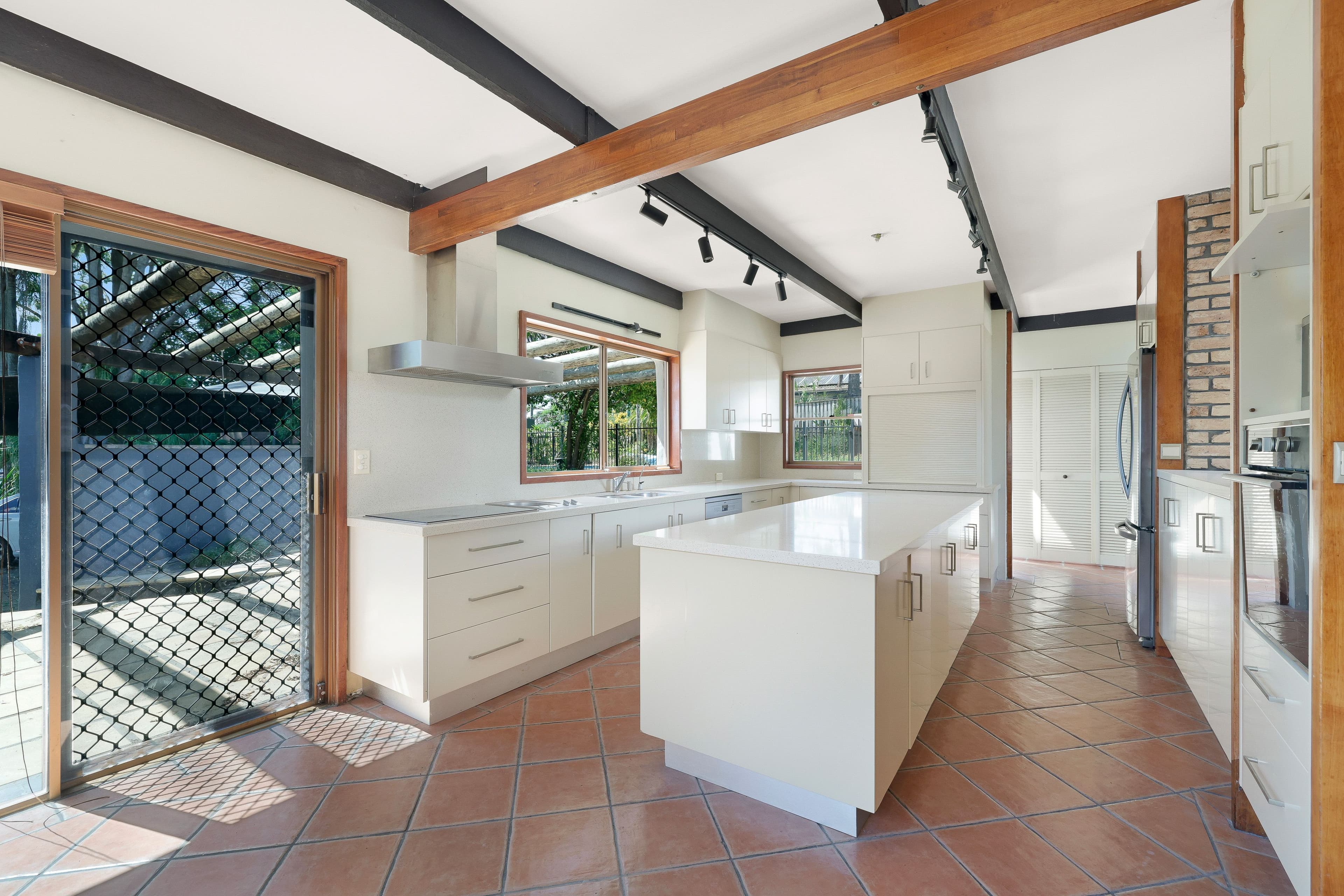204 Cotlew Street, Ashmore QLD 4214, Ashmore - Thumbnail 4
