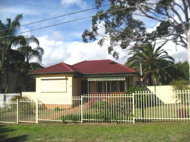 1 Crosby Cresent, FAIRFIELD NSW 2165, Fairfield - Thumbnail 5