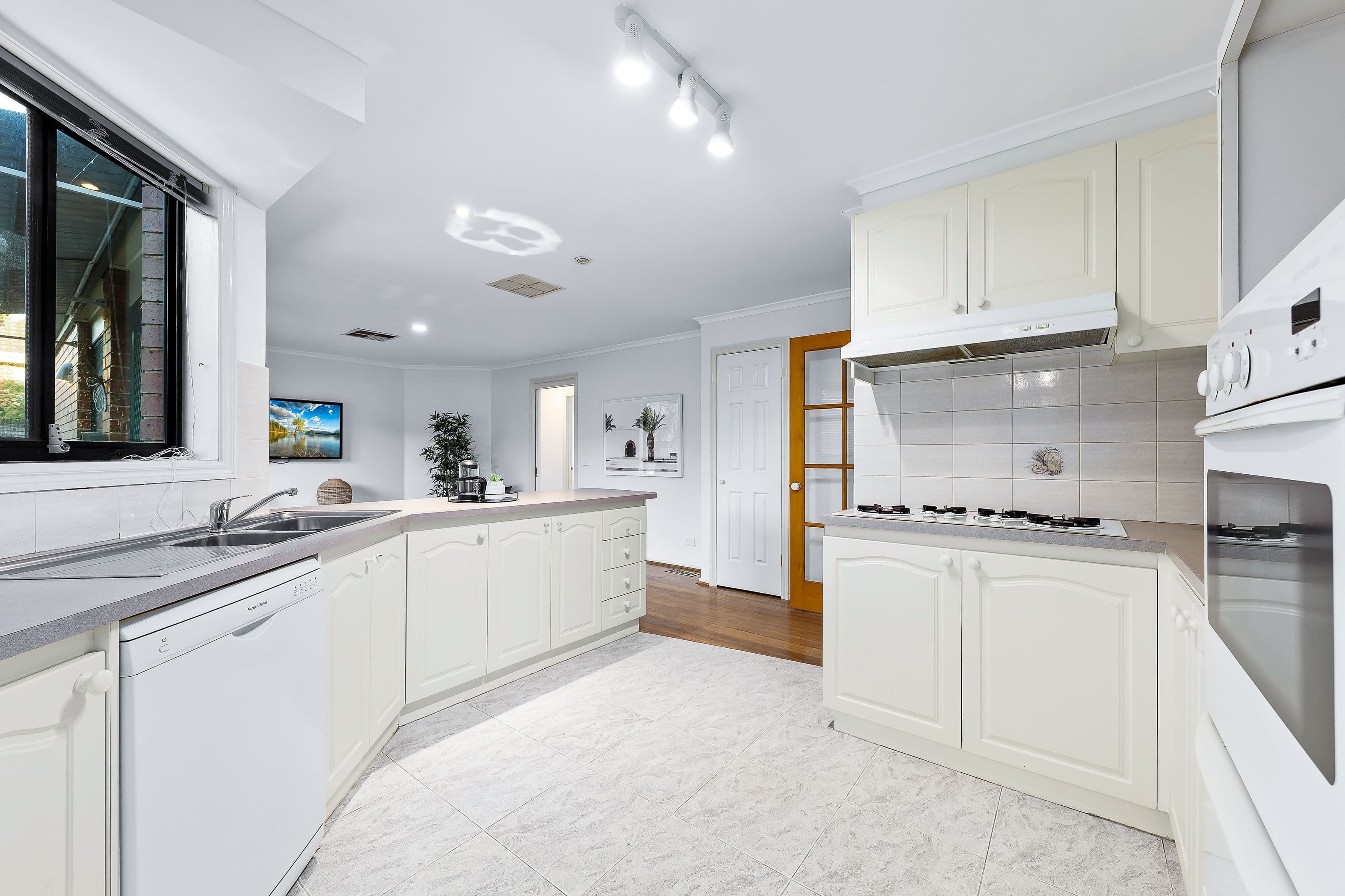 23 Appleberry Close, Knoxfield VIC 3180, Knoxfield - Thumbnail 8