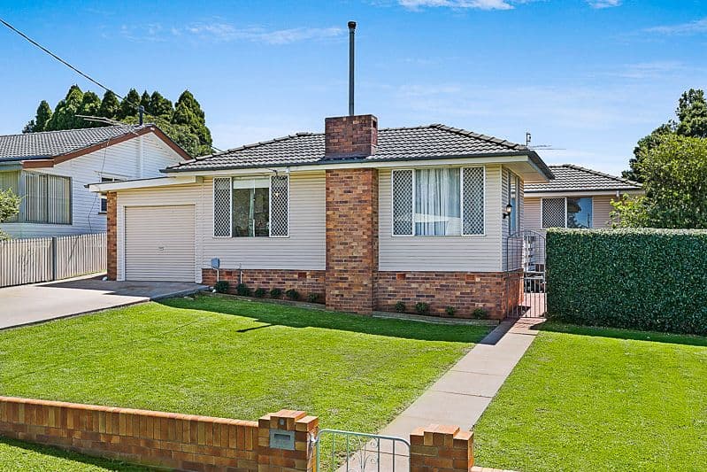 7 Schloss Street, Centenary Heights QLD 4350, Centenary Heights - Thumbnail 2