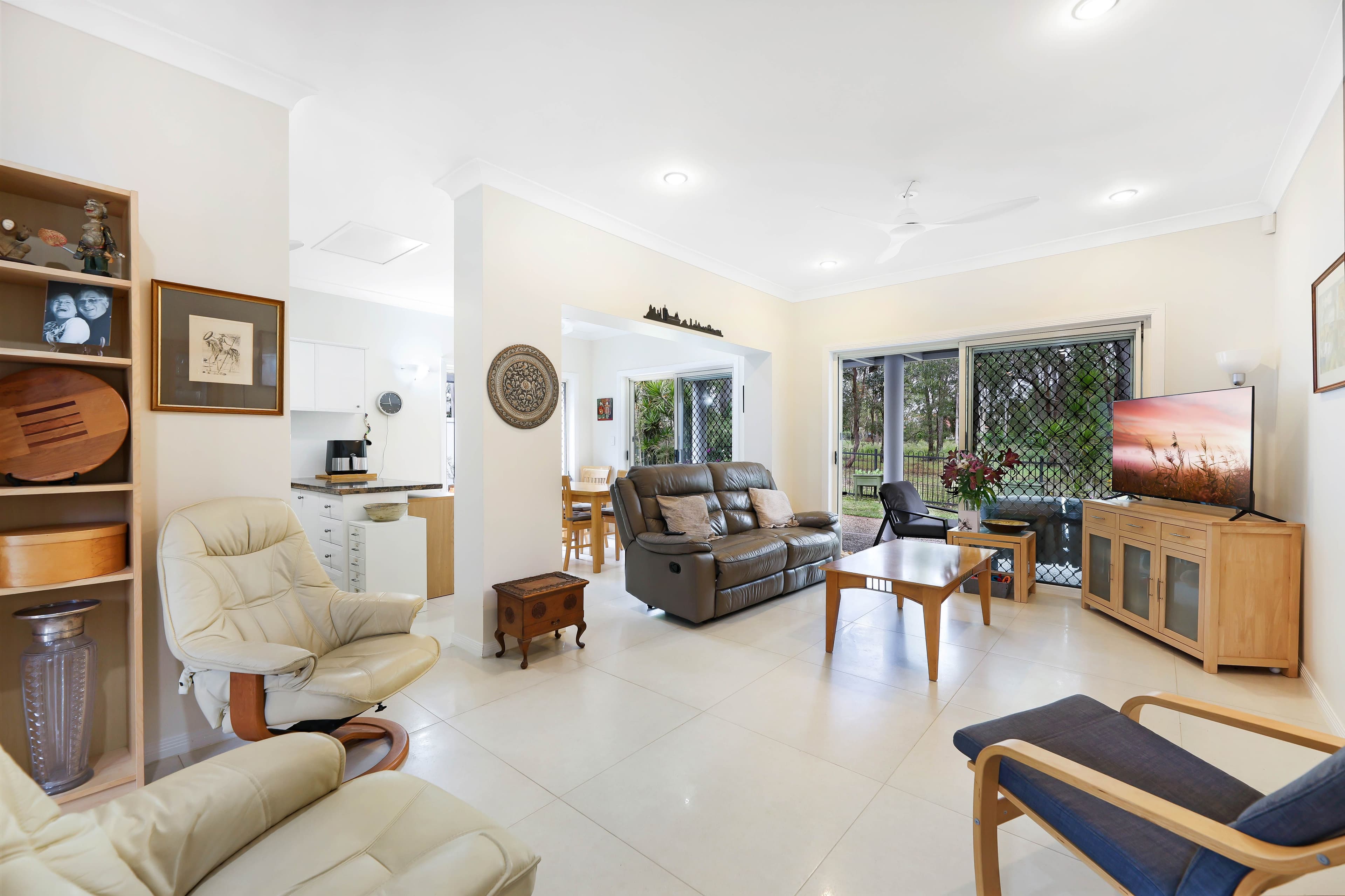 24 Dalloway Court, Arundel QLD 4214, Arundel - Thumbnail 2