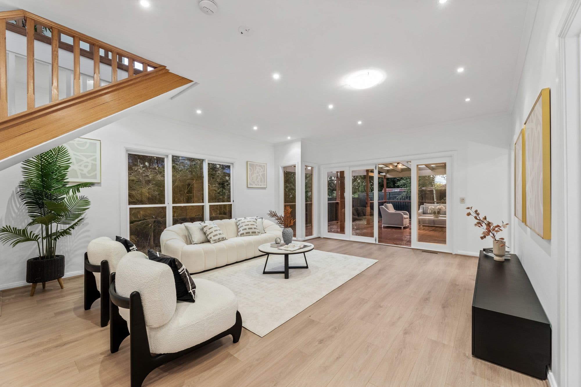 19 Perth Street, Blackburn South VIC 3130, Blackburn South - Thumbnail 2