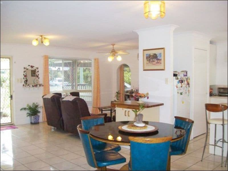 4 Gloria Court, DECEPTION BAY QLD 4508, Deception Bay - Thumbnail 2