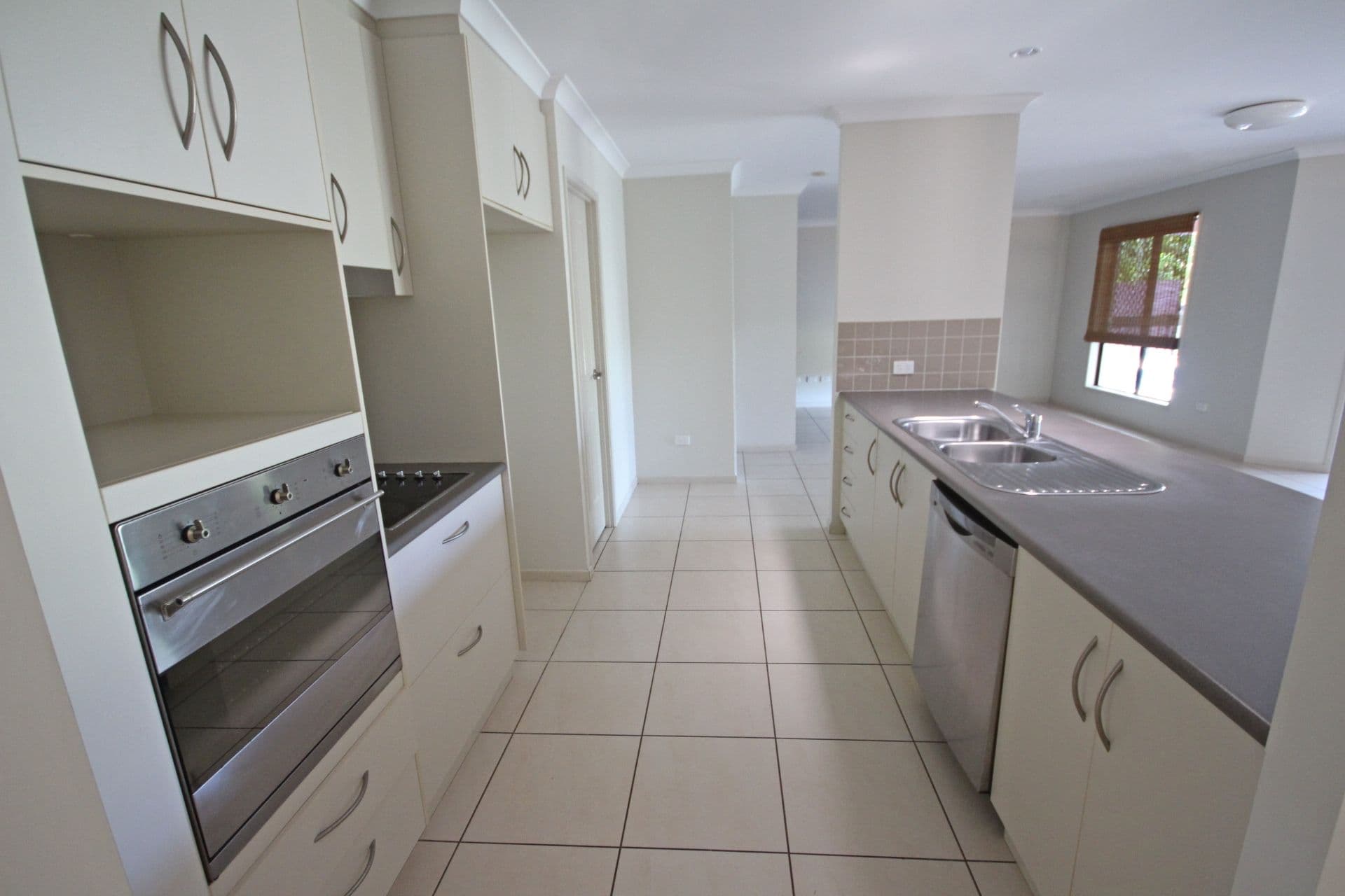 89 Zelma Street, Grasstree Beach QLD 4740, Grasstree Beach - Thumbnail 5