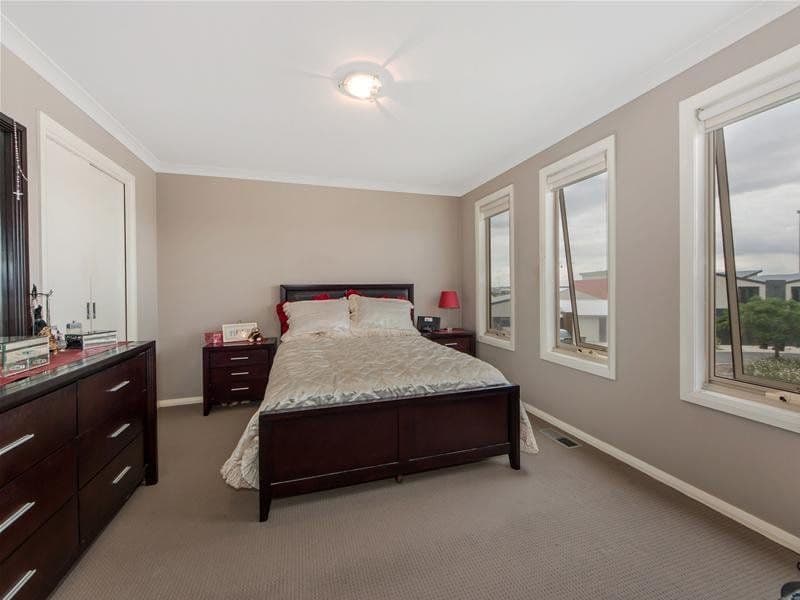 6 Manora Retreat, Caroline Springs VIC 3023, Caroline Springs - Thumbnail 5